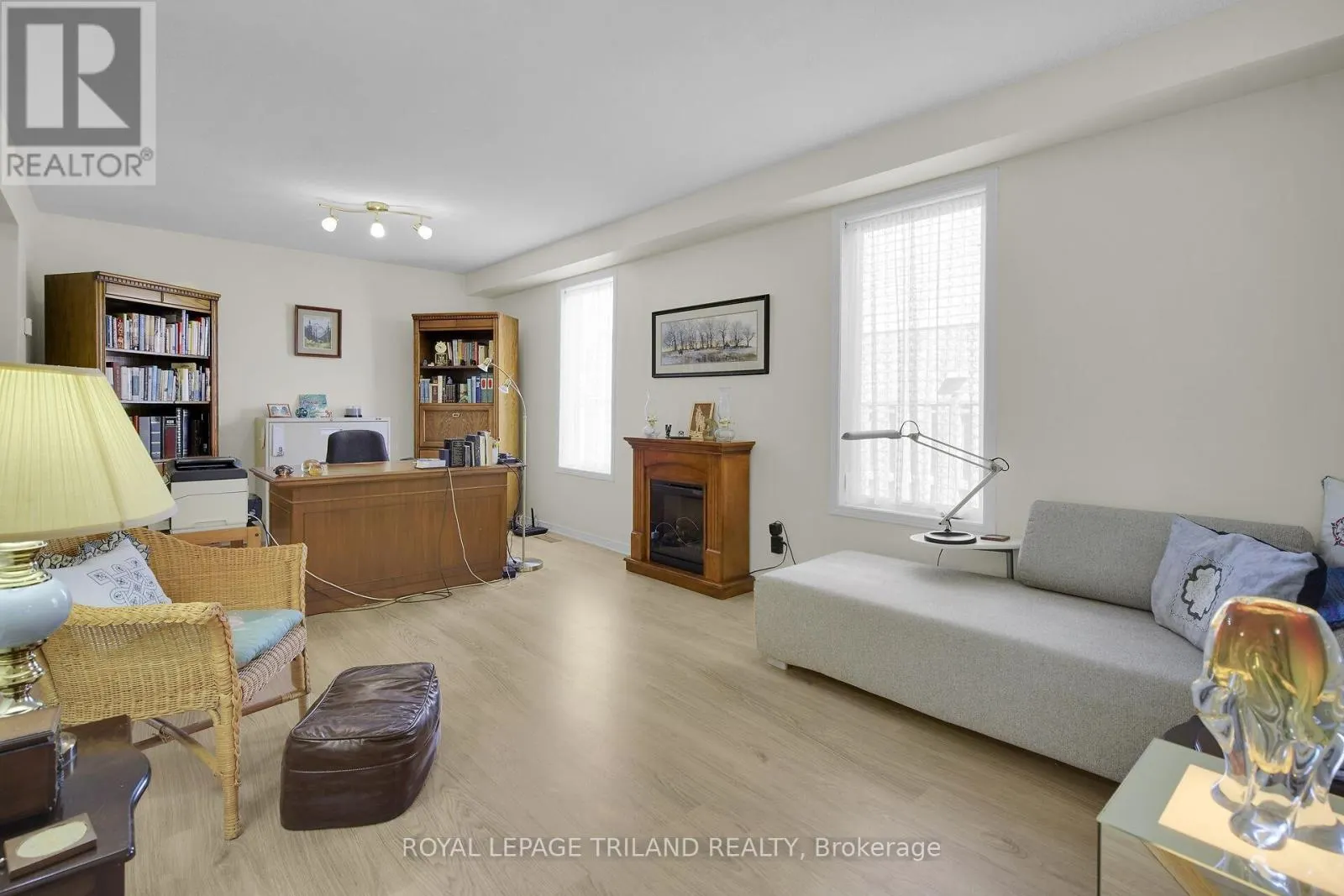 1128 STAGHORN CRESCENT