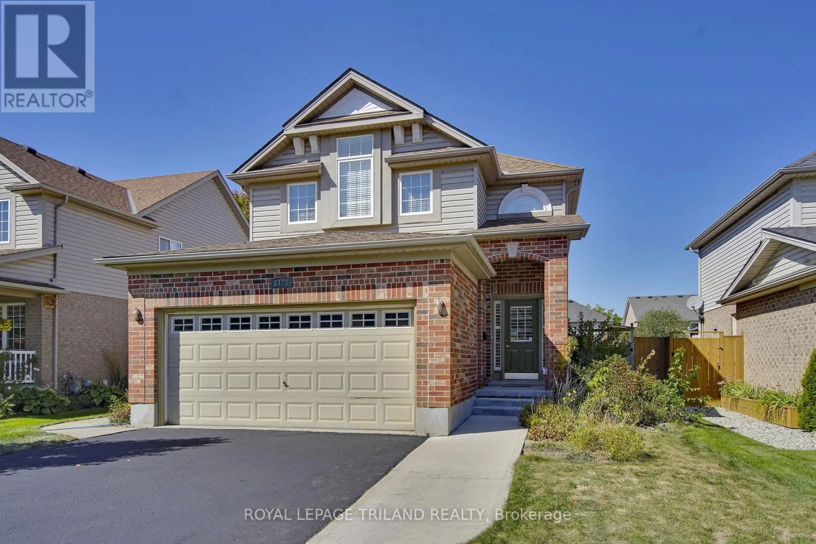 1128 STAGHORN CRESCENT