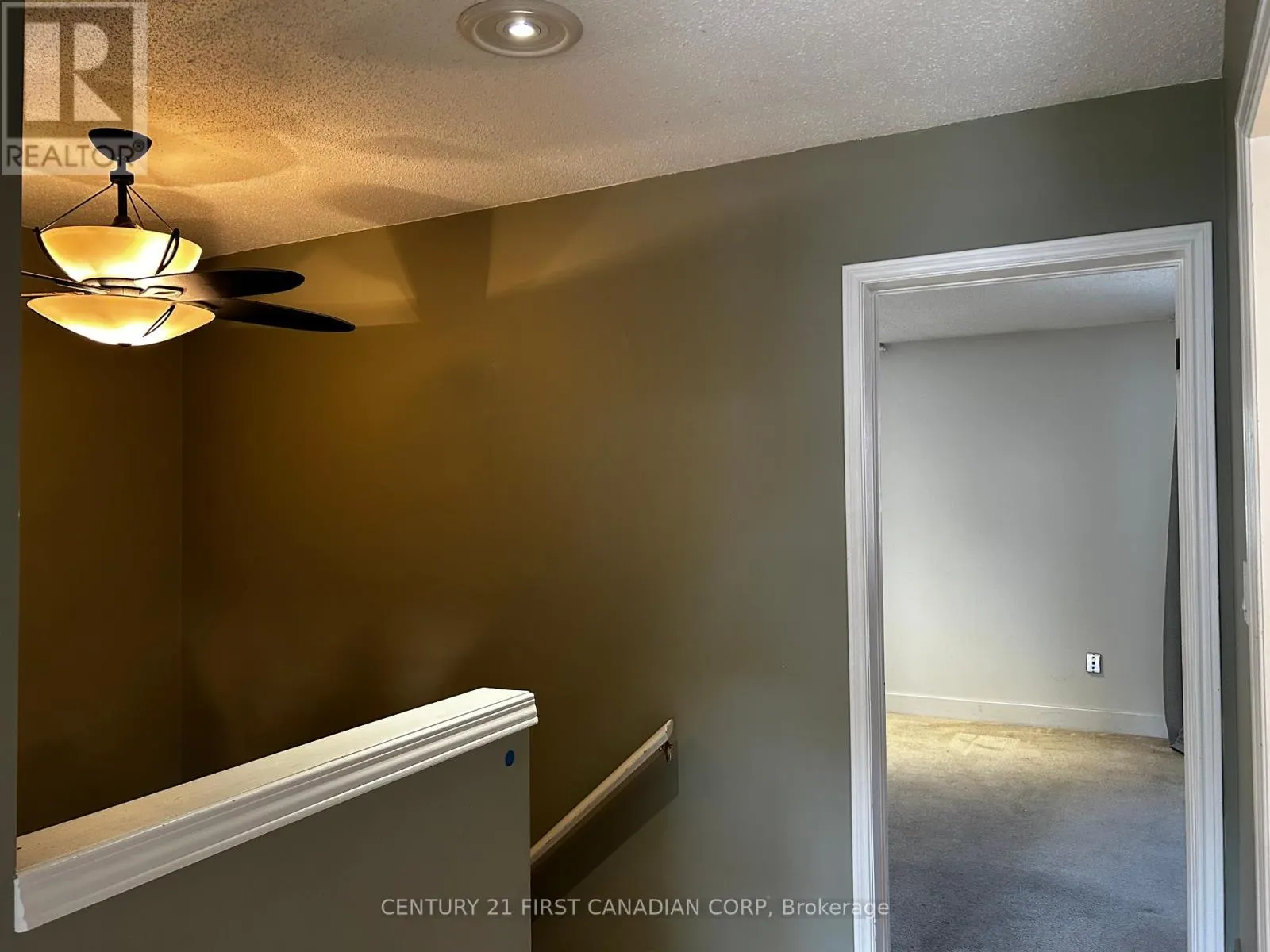 4 - 1199 HAMILTON ROAD, #4