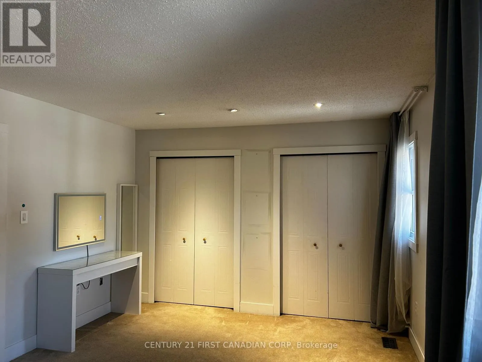 4 - 1199 HAMILTON ROAD, #4
