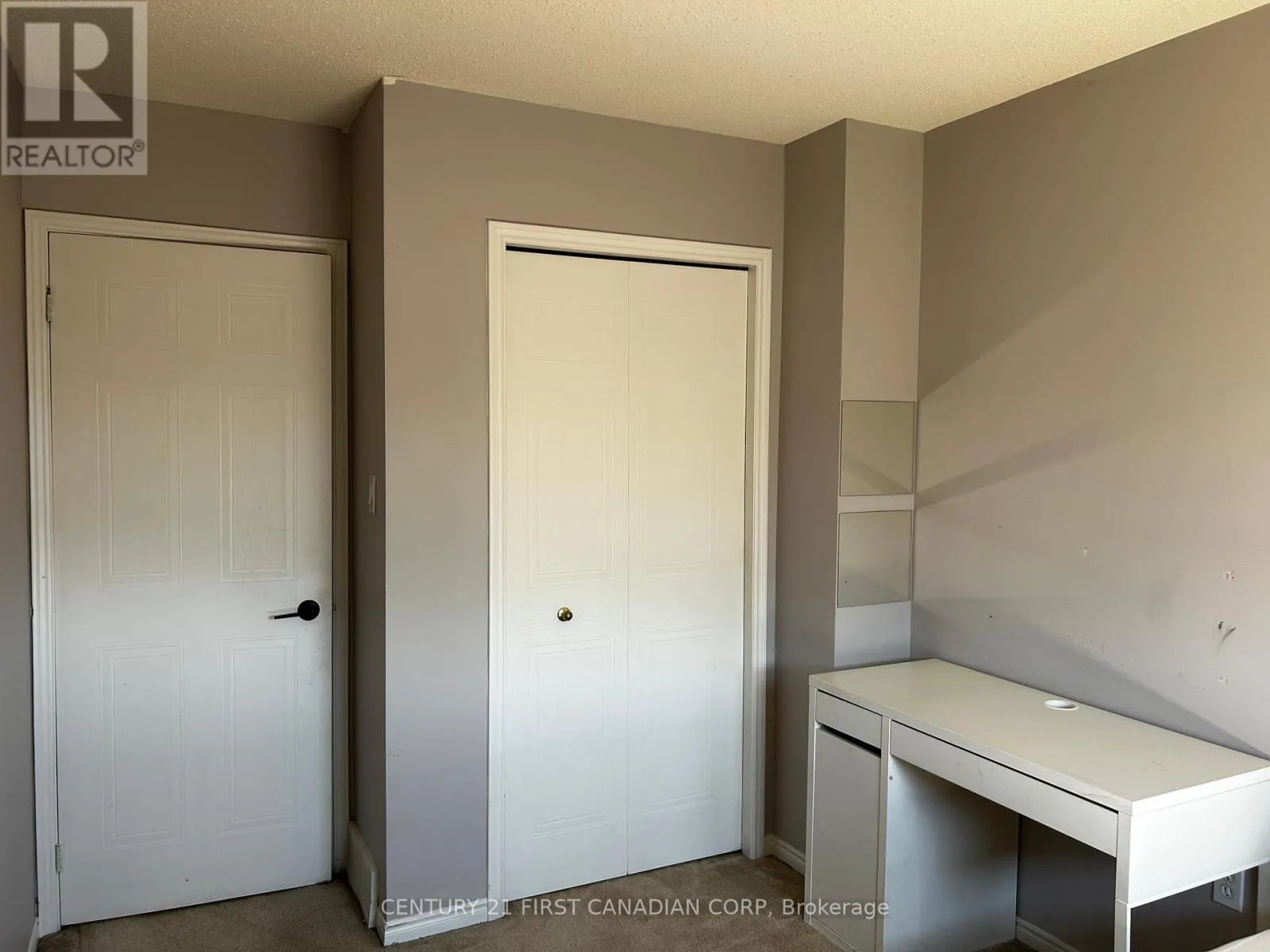 4 - 1199 HAMILTON ROAD, #4