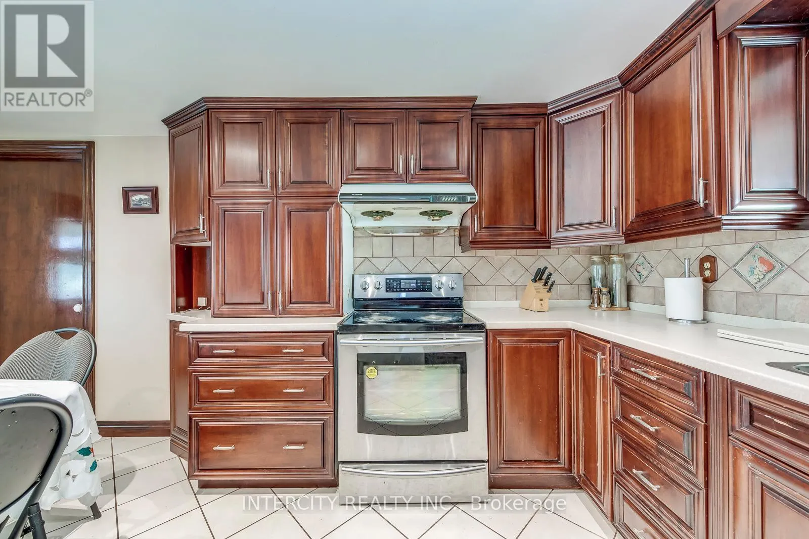2764 GOVERNORS ROAD