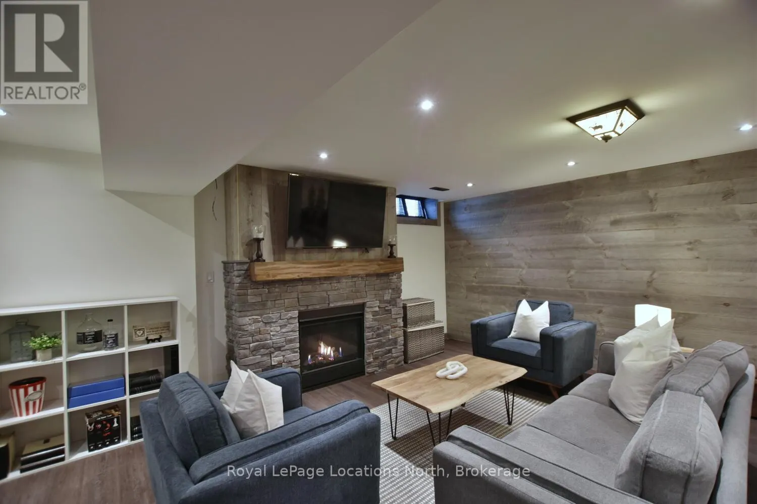 138 CRESTVIEW COURT