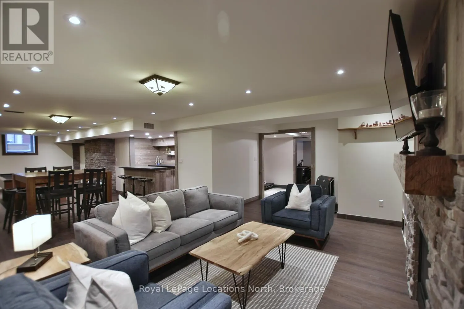 138 CRESTVIEW COURT