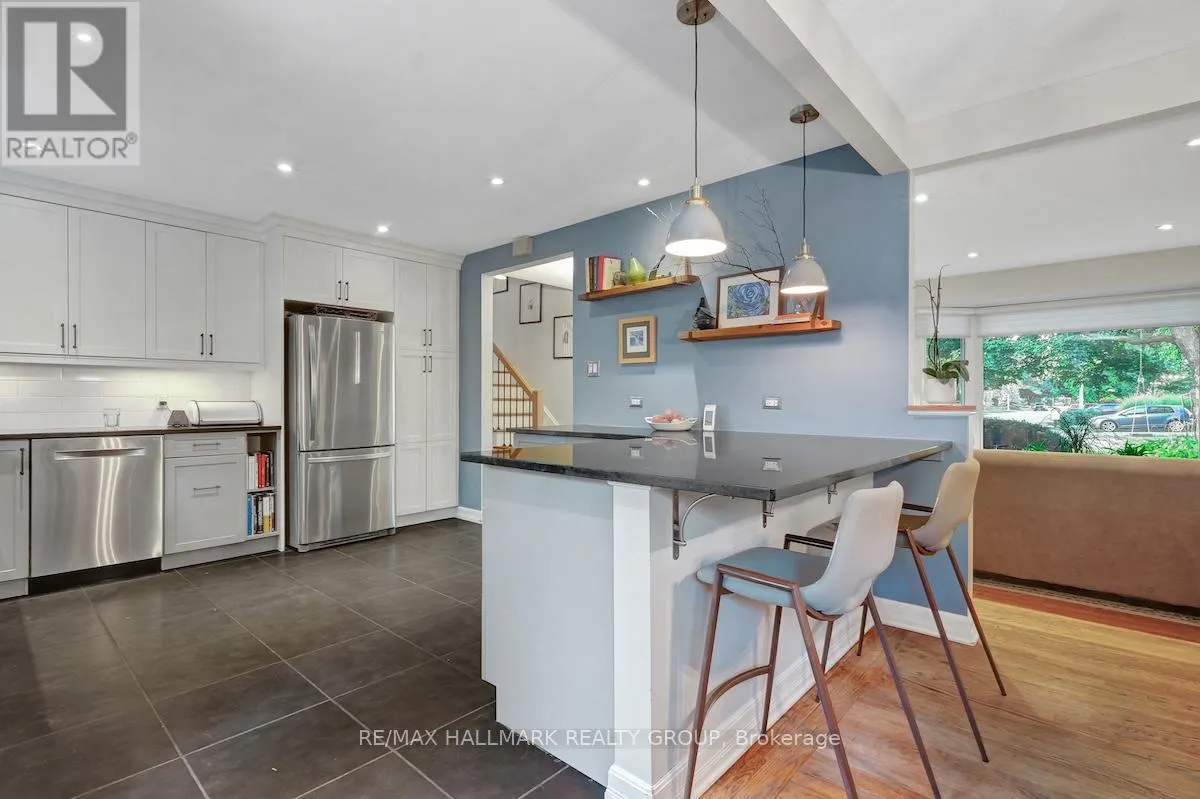 599 DUFF CRESCENT