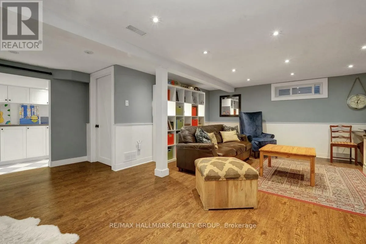 599 DUFF CRESCENT