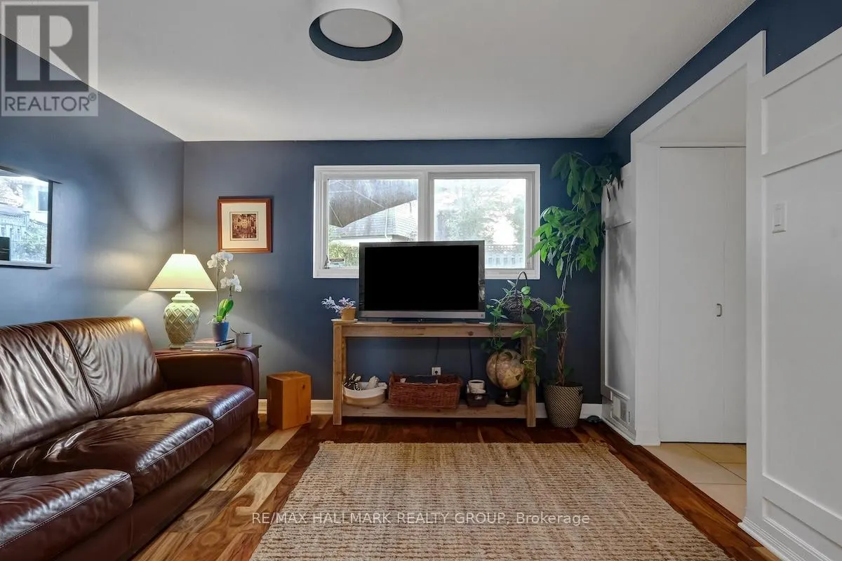599 DUFF CRESCENT