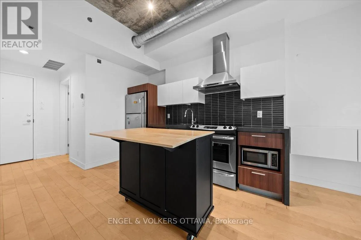 940 - 340 MCLEOD STREET