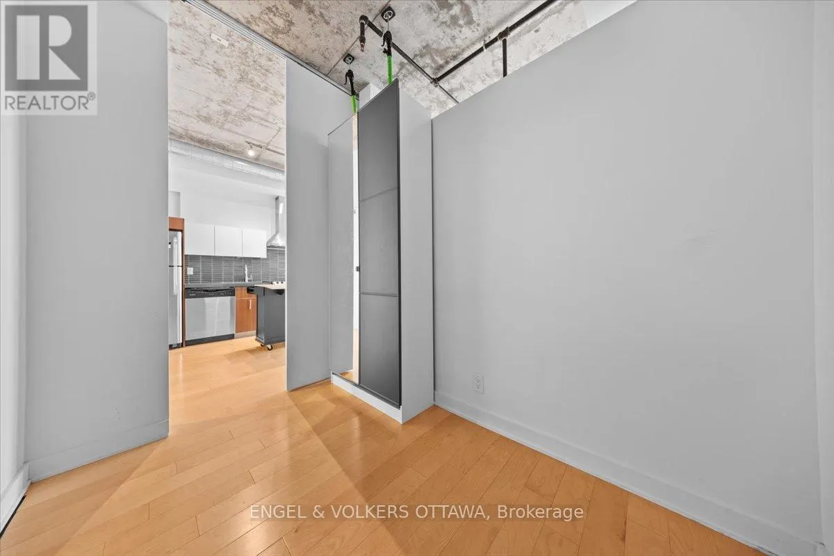 940 - 340 MCLEOD STREET