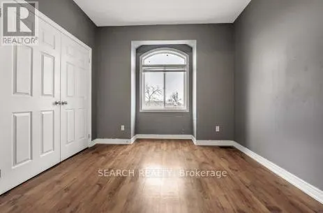 UPPER - 9 CHESTNUT STREET E