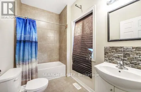 UPPER - 9 CHESTNUT STREET E