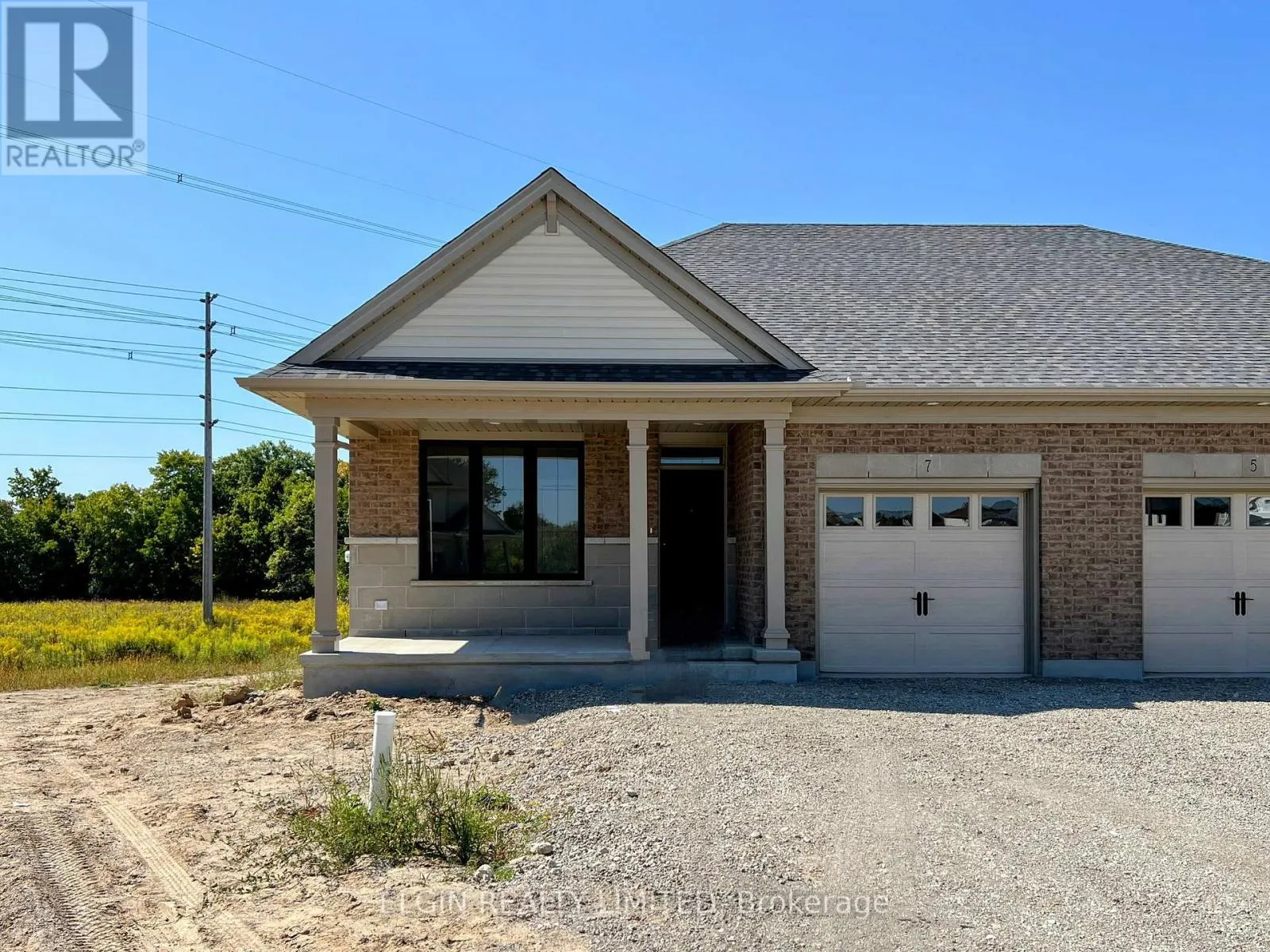 7 COLUMBUS COURT