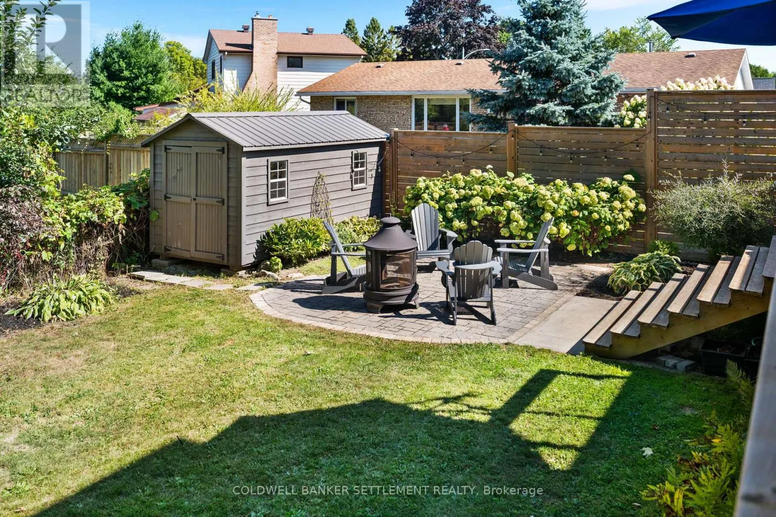 11 SCOTT CRESCENT