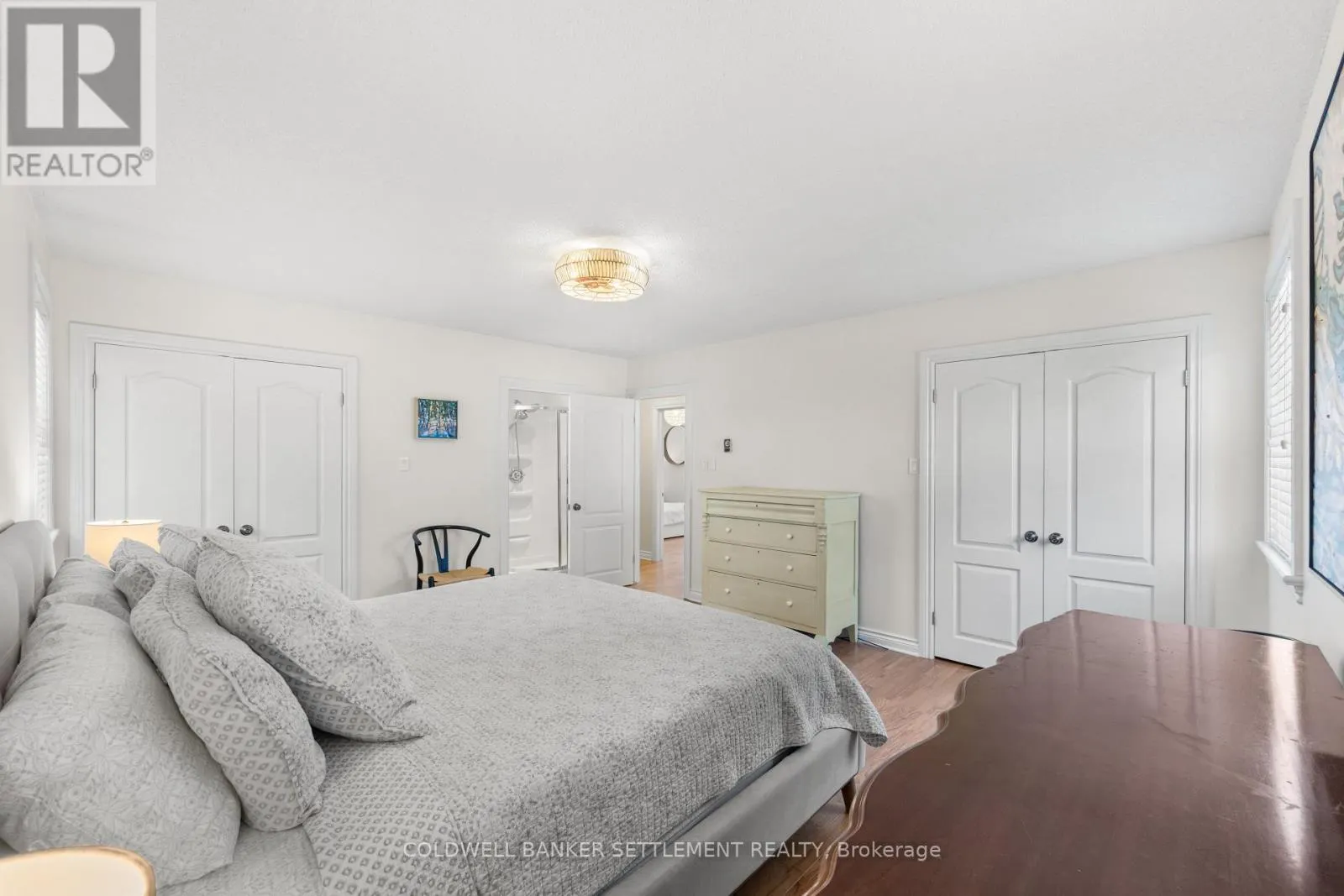 11 SCOTT CRESCENT