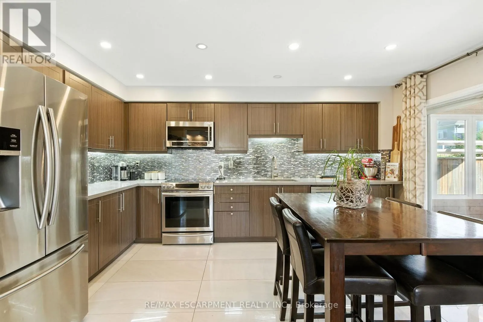 7764 SYCAMORE DRIVE