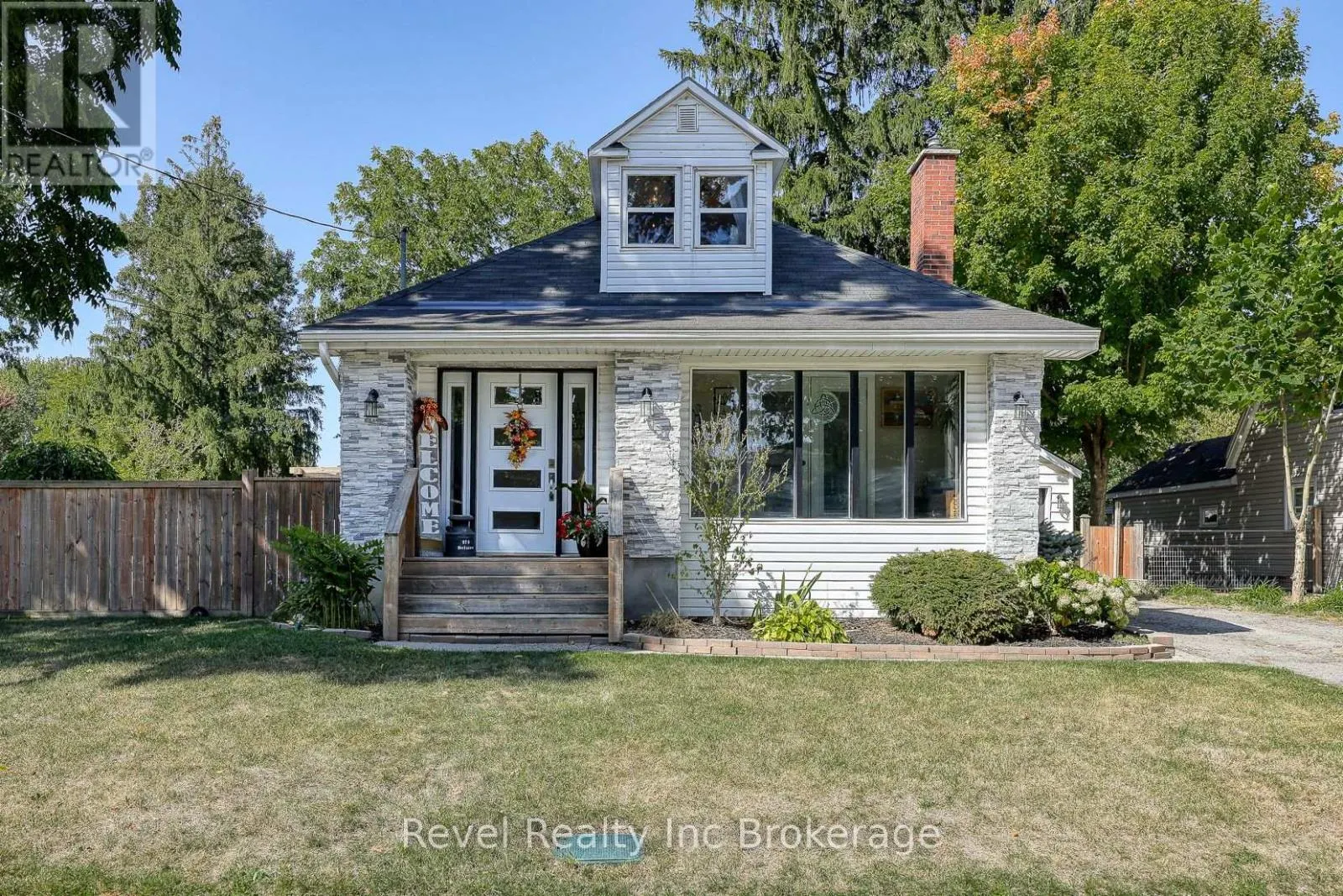 174 DELATRE STREET W