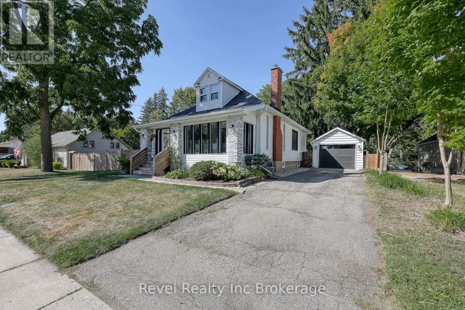 174 DELATRE STREET W