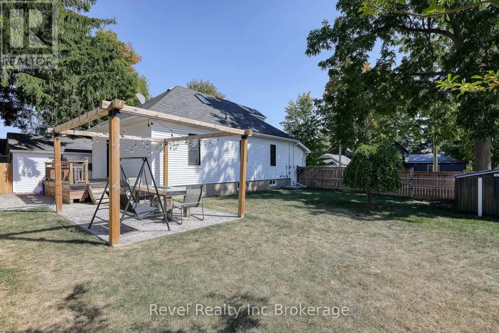 174 DELATRE STREET W