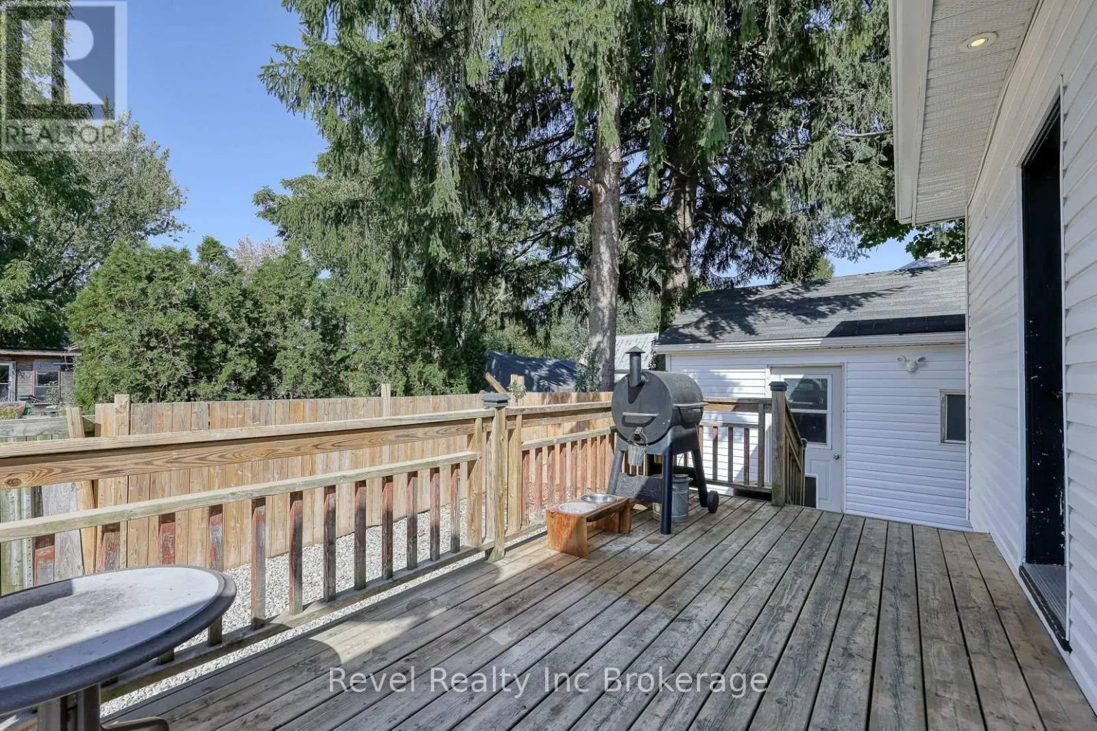 174 DELATRE STREET W