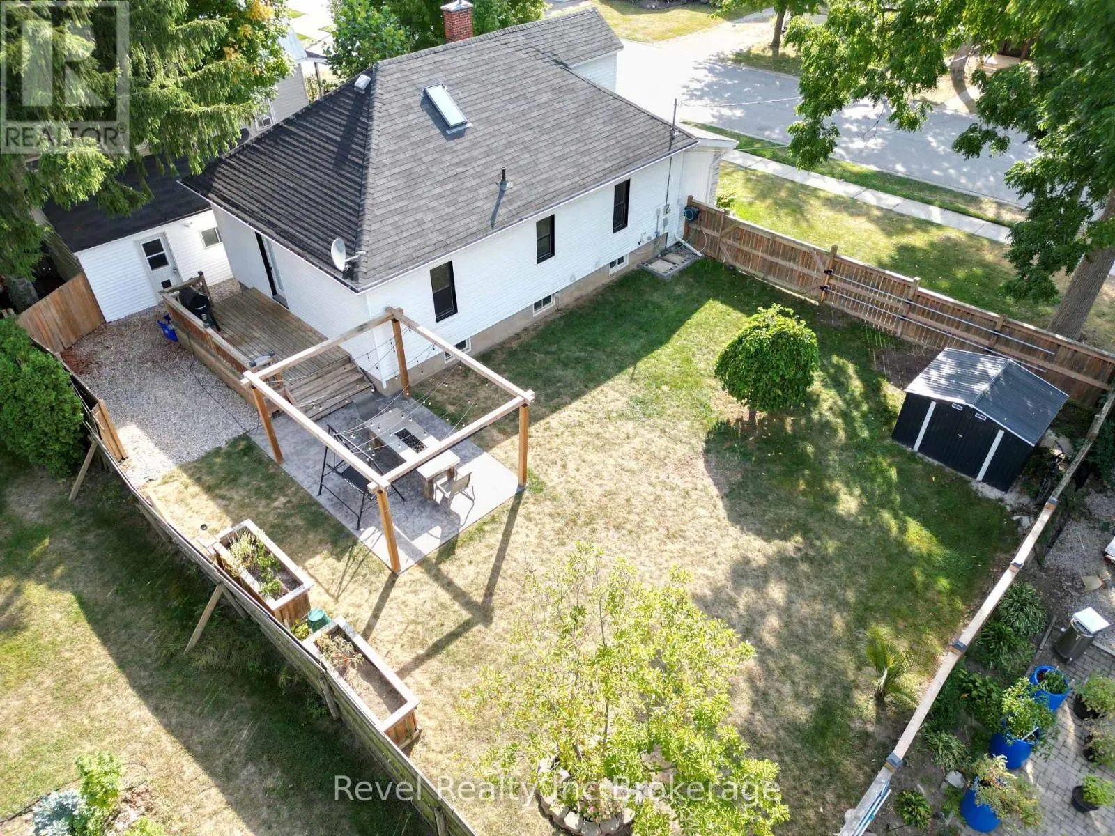174 DELATRE STREET W