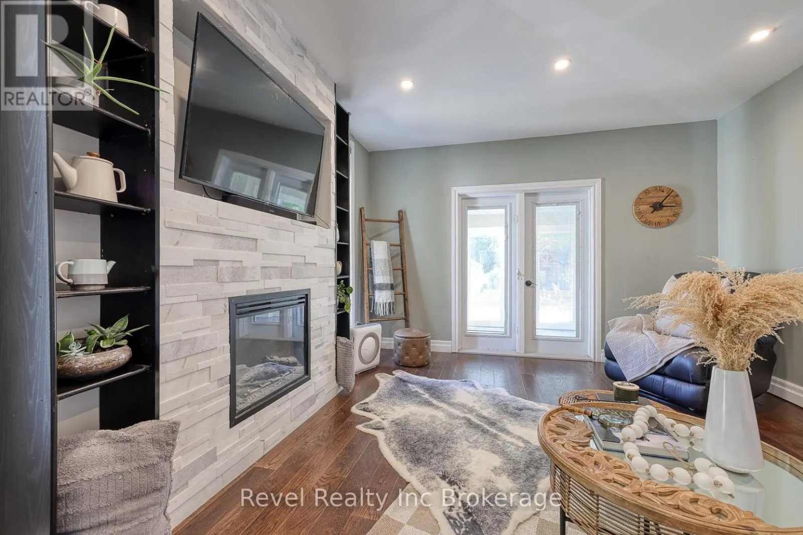 174 DELATRE STREET W