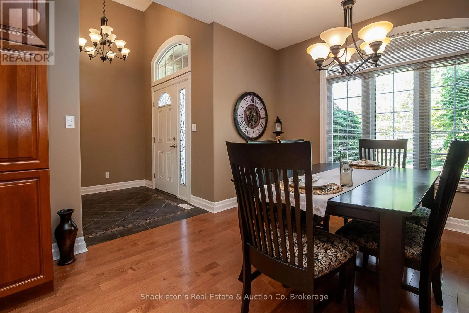 30 - 41 NORTH POINTE DRIVE, #30