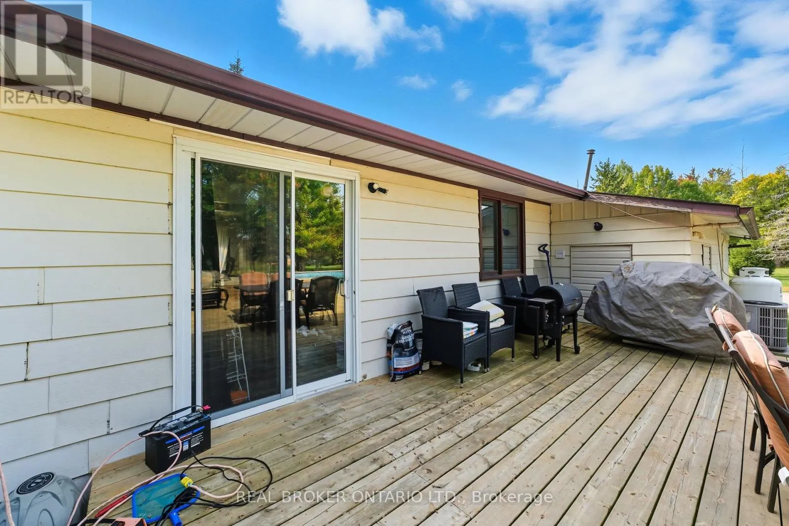 2627 DONNELLY DRIVE