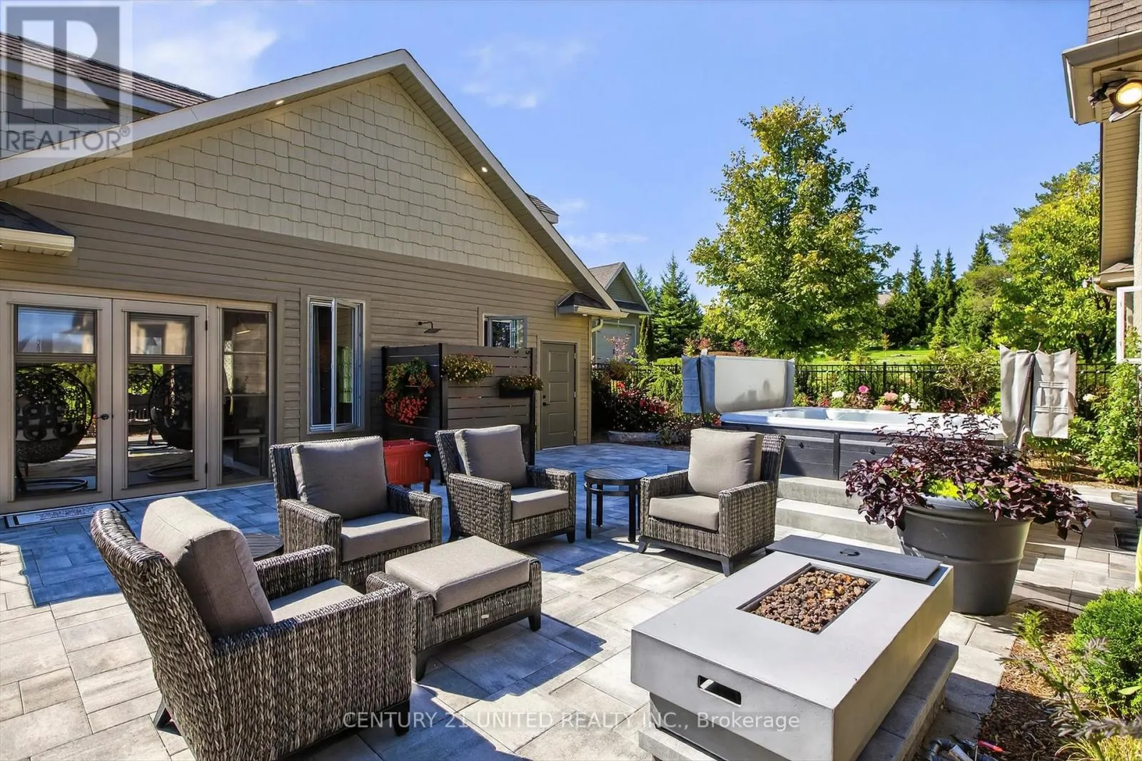 9 MAPLEHILL DRIVE