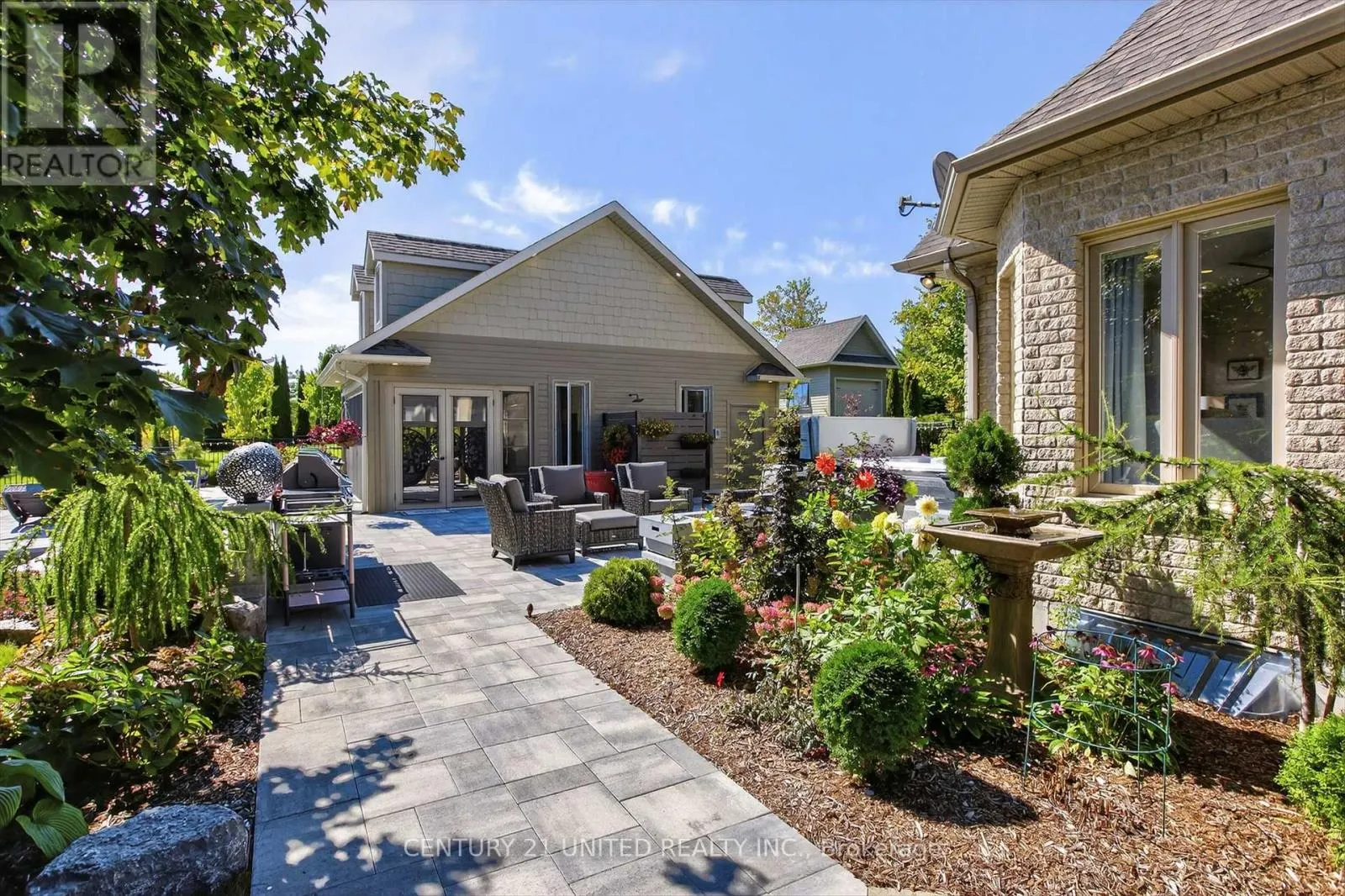 9 MAPLEHILL DRIVE