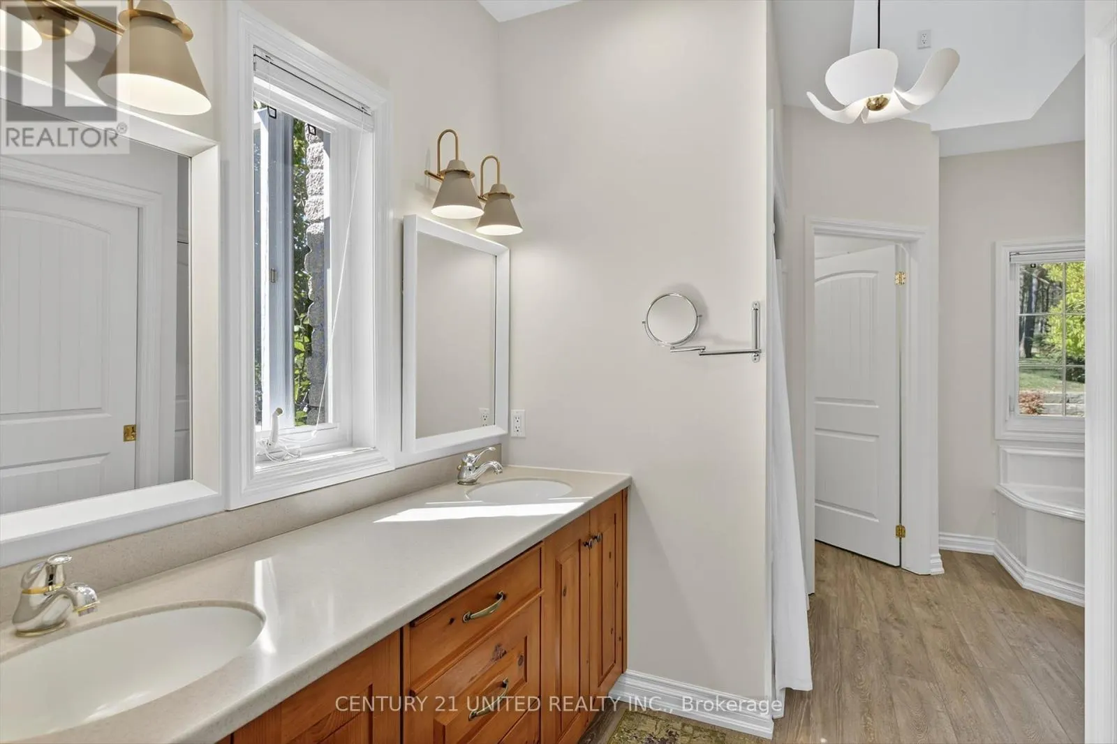 9 MAPLEHILL DRIVE