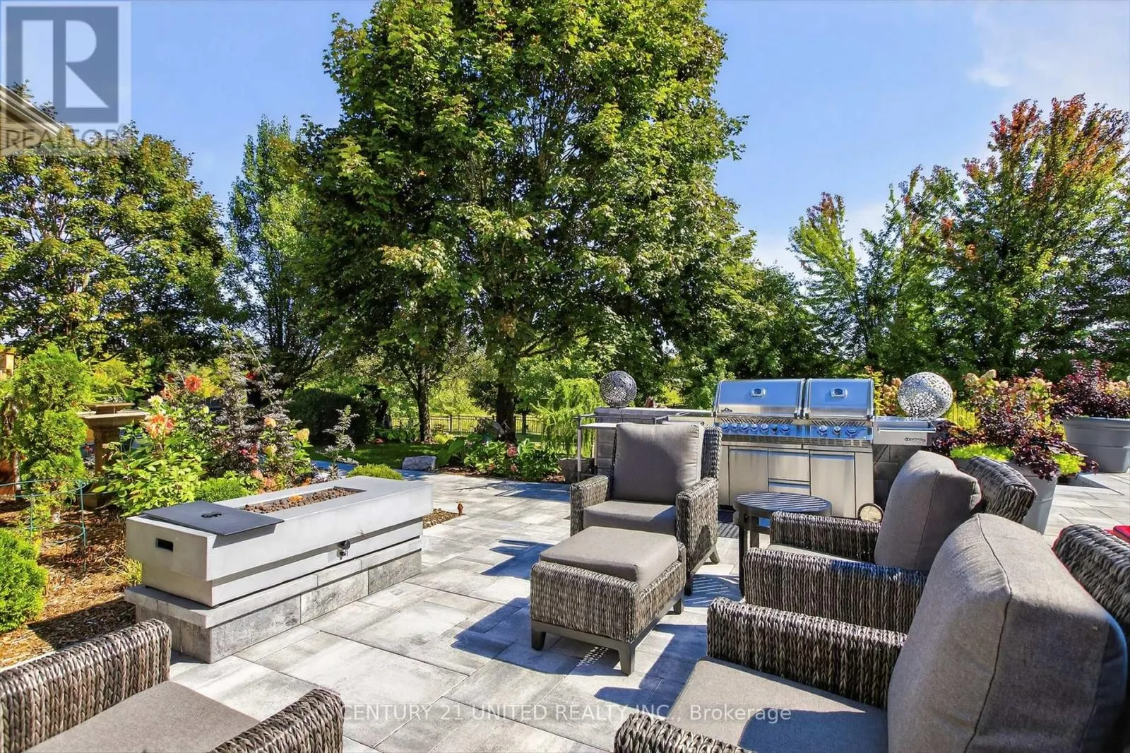 9 MAPLEHILL DRIVE