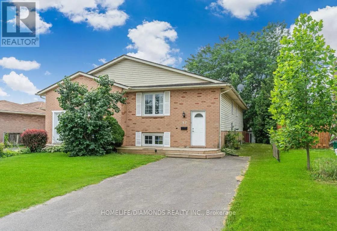 37 BRIARSDALE CRESCENT