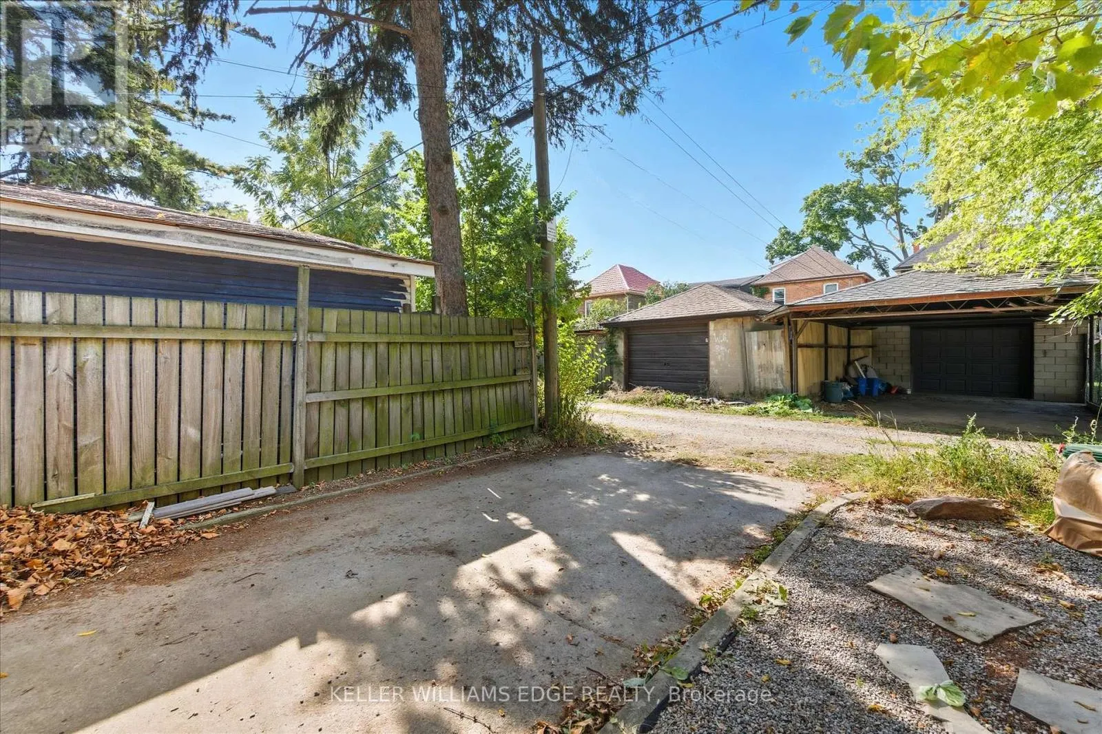 163 GROSVENOR AVENUE N