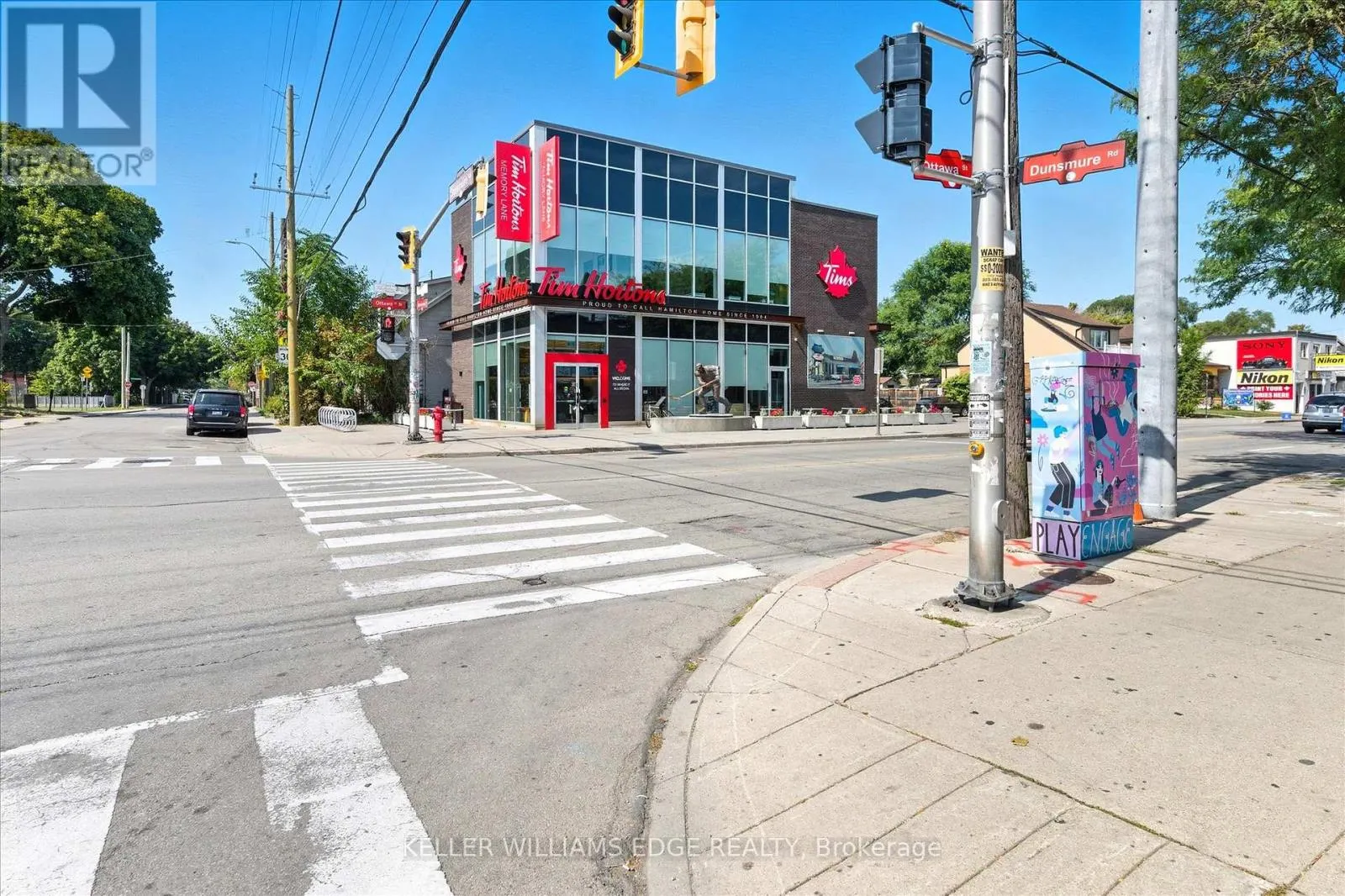163 GROSVENOR AVENUE N