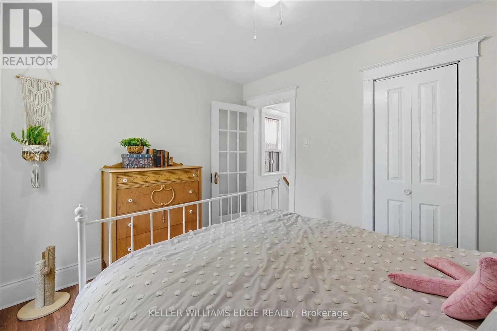 163 GROSVENOR AVENUE N