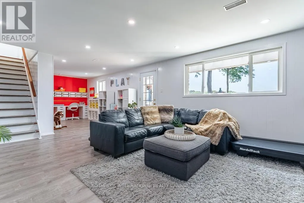 244 BROOKVIEW COURT