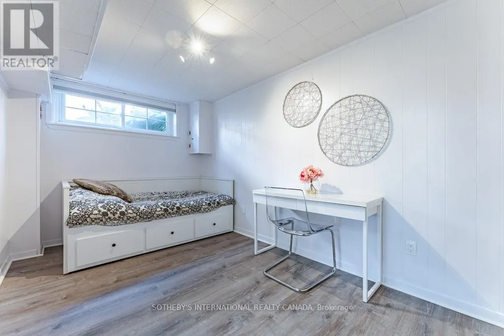 244 BROOKVIEW COURT