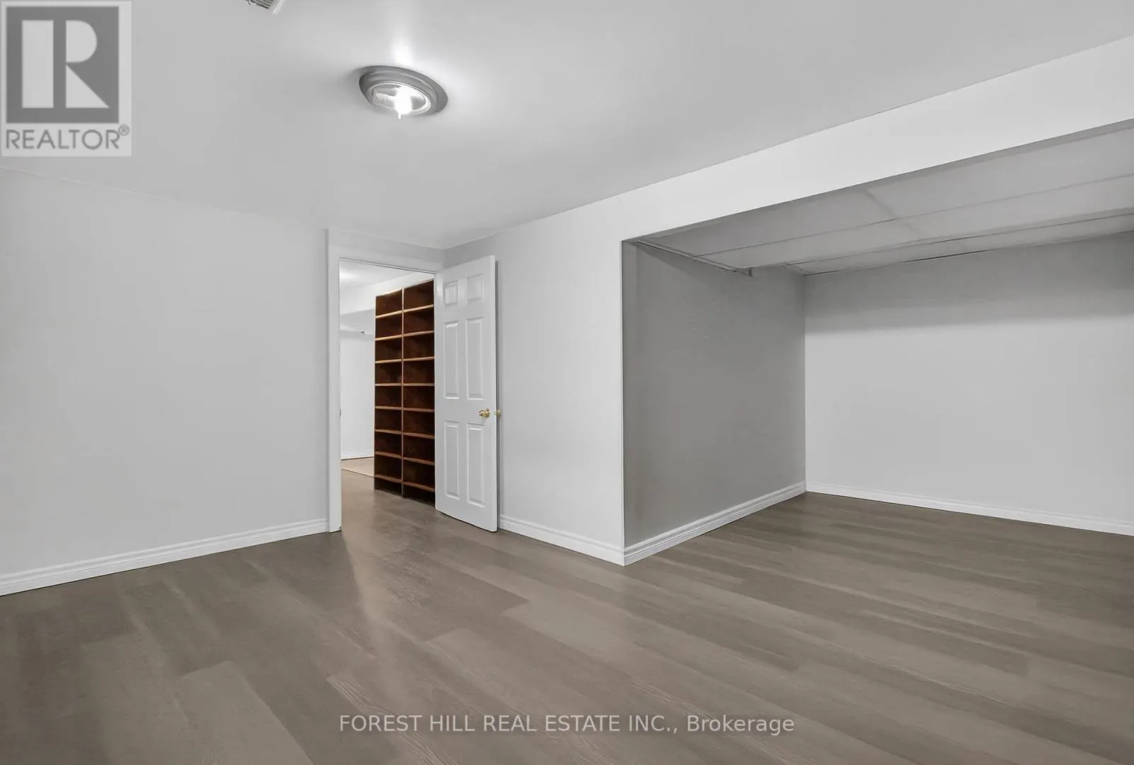 42 VINCENT CRESCENT