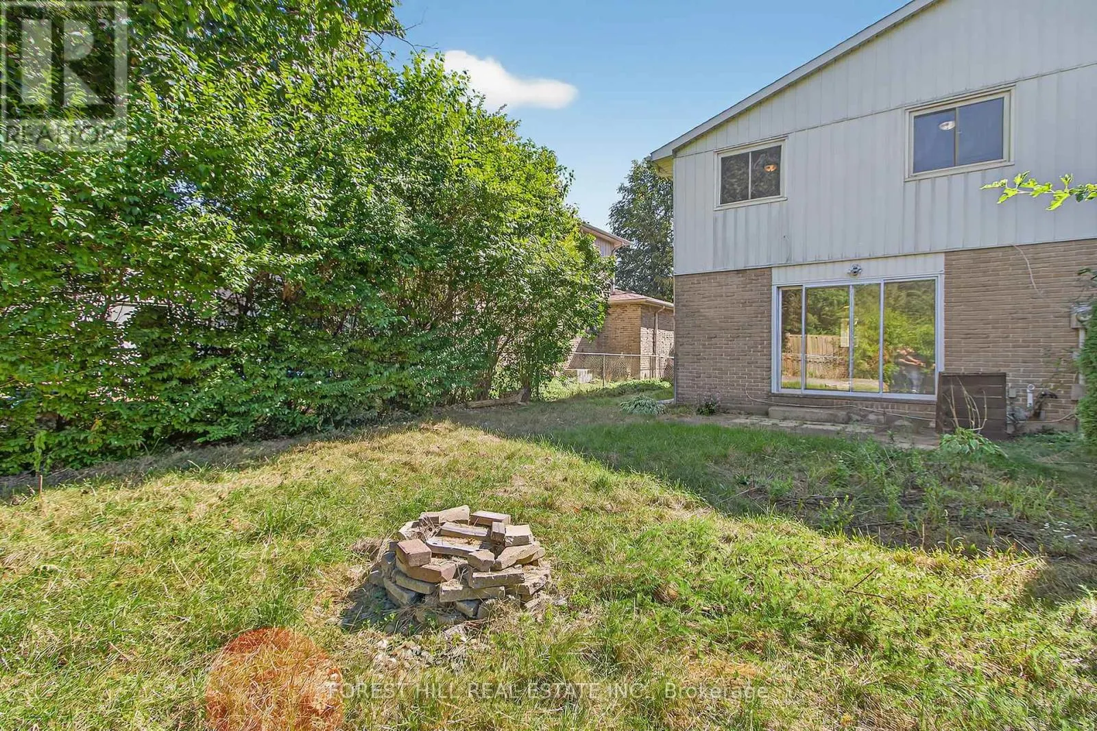 42 VINCENT CRESCENT