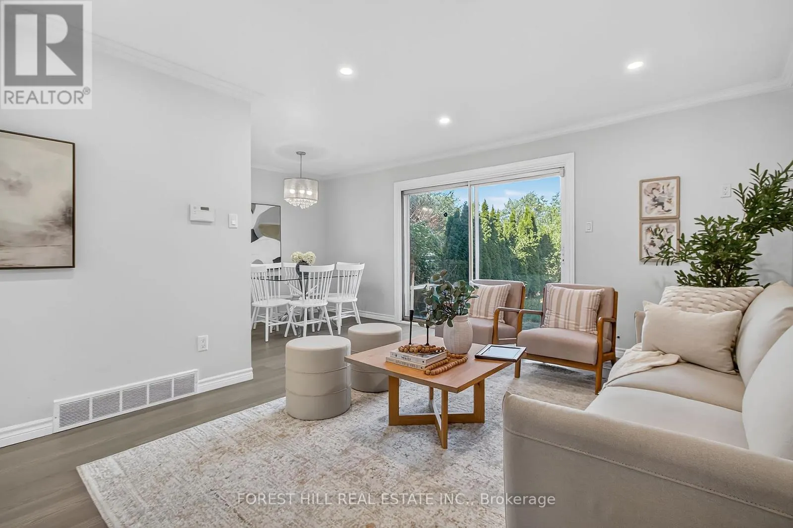 42 VINCENT CRESCENT
