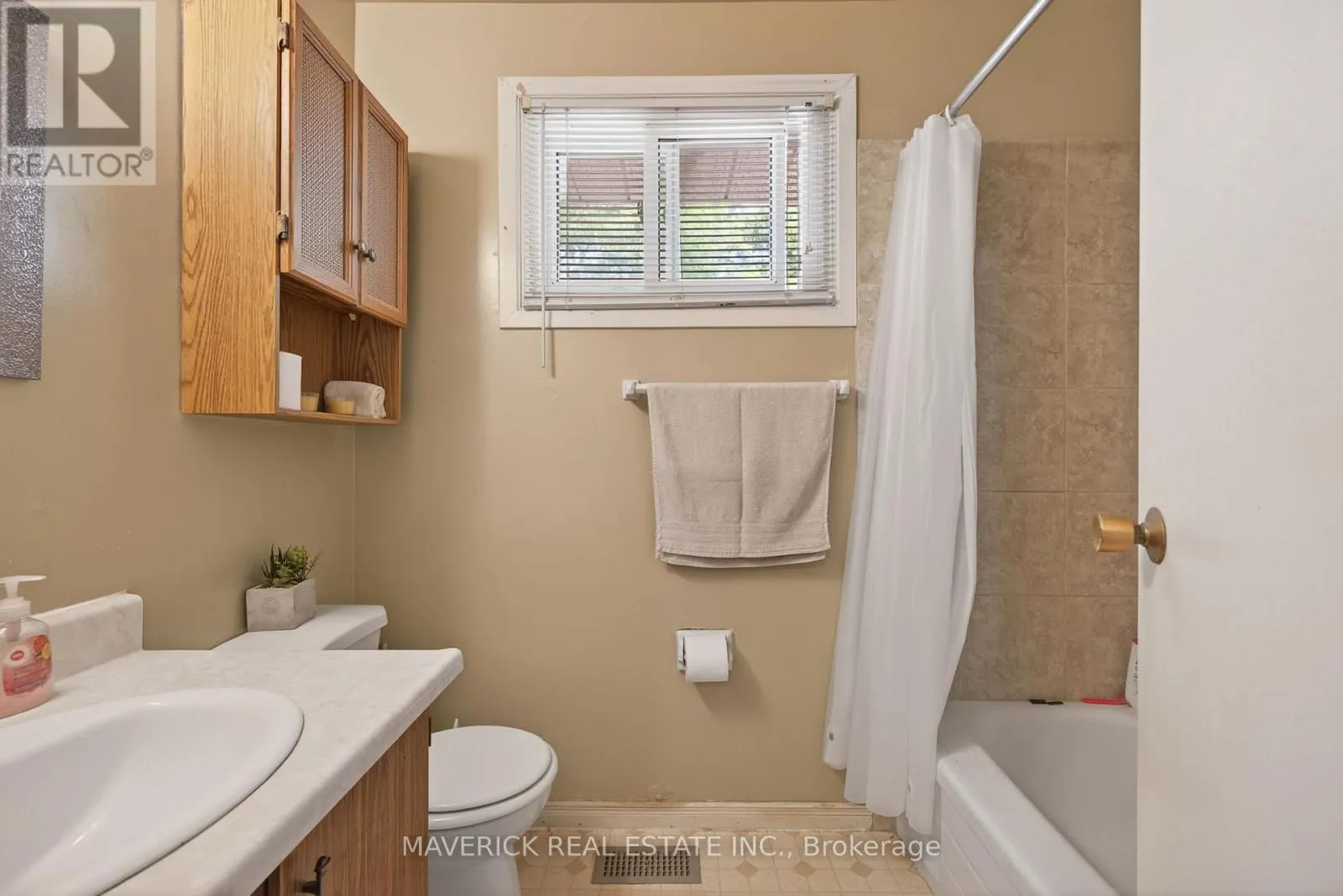 35 - 135 ANDOVER DRIVE, #35