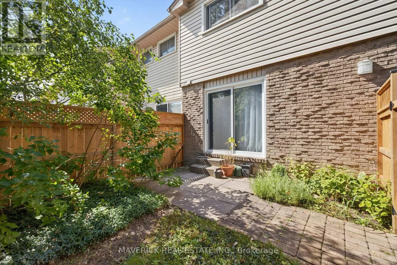 35 - 135 ANDOVER DRIVE, #35