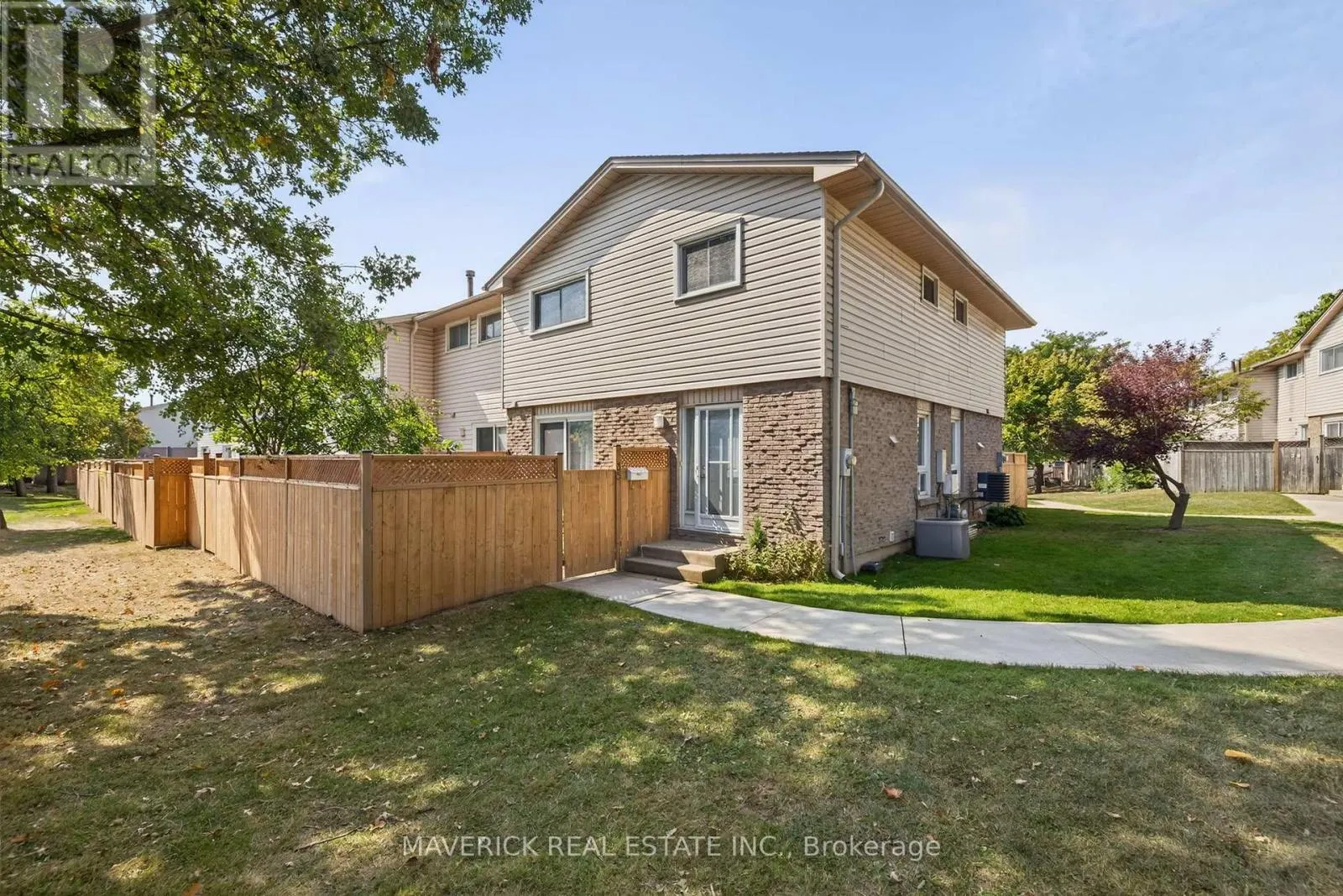 35 - 135 ANDOVER DRIVE, #35