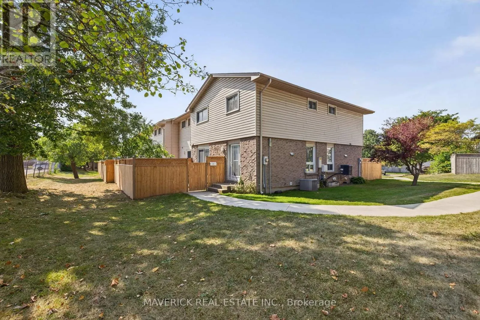 35 - 135 ANDOVER DRIVE, #35