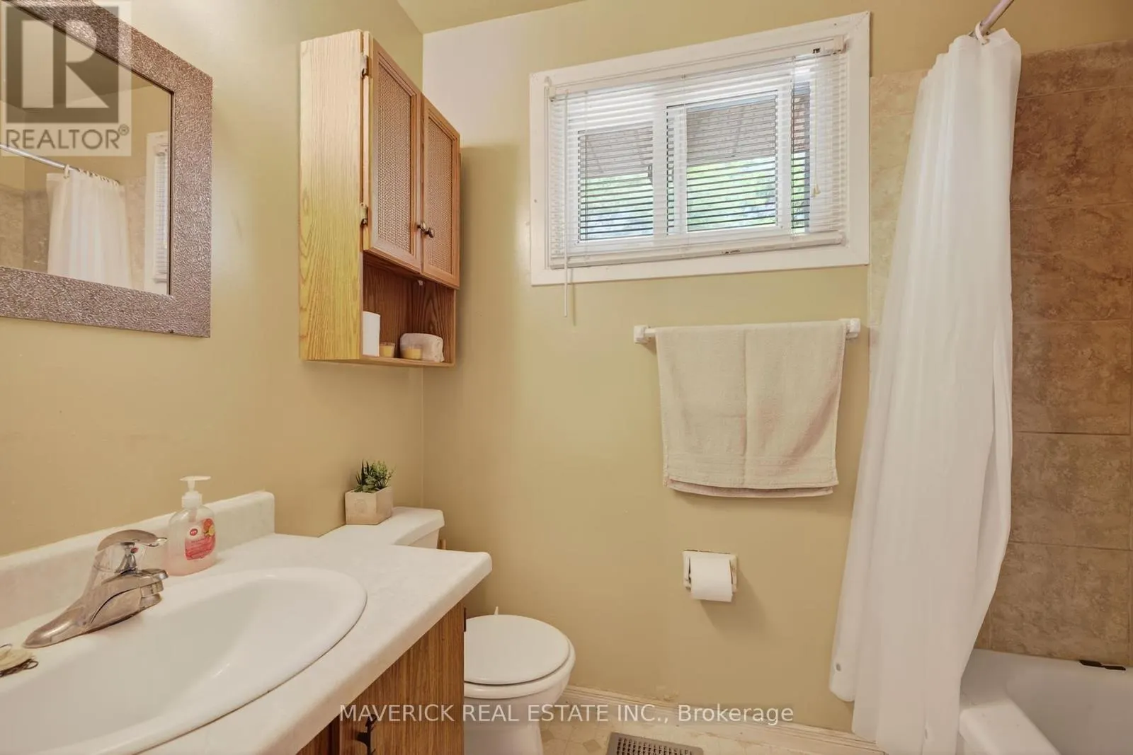 35 - 135 ANDOVER DRIVE, #35