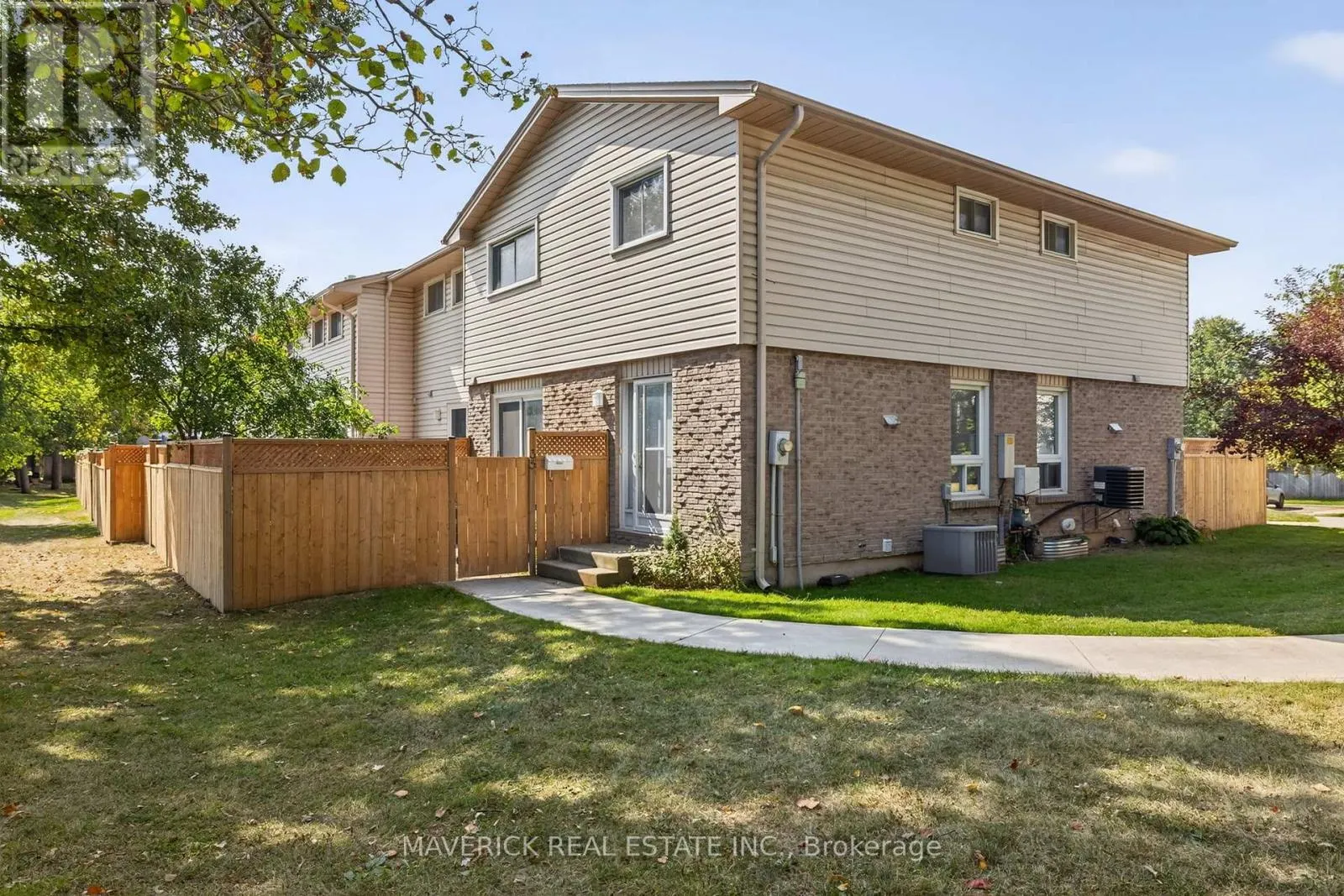 35 - 135 ANDOVER DRIVE, #35