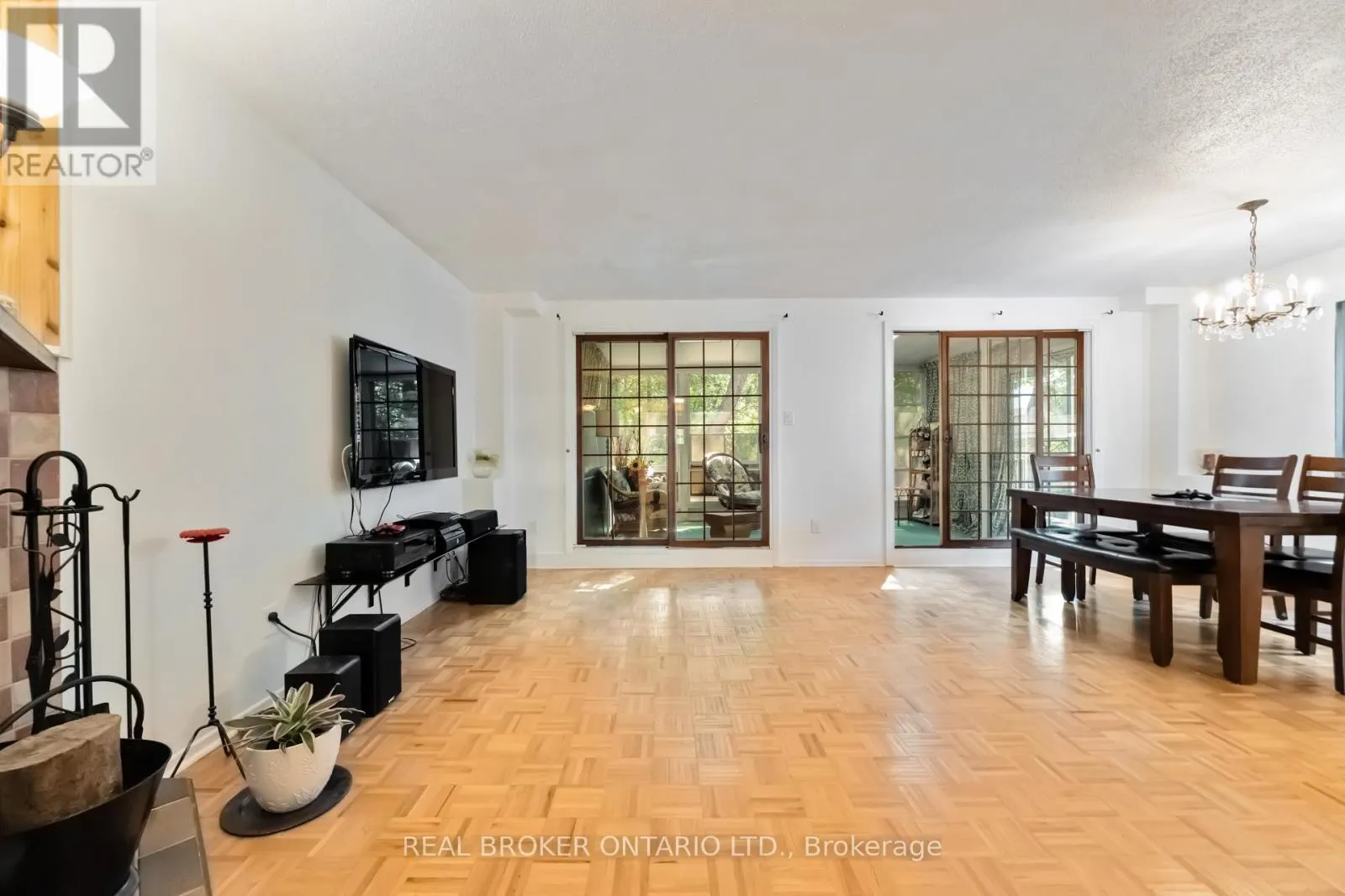 77 PRIAM WAY