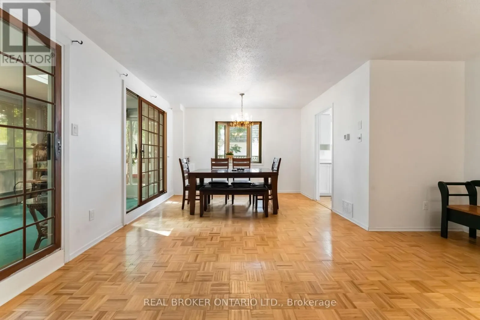 77 PRIAM WAY