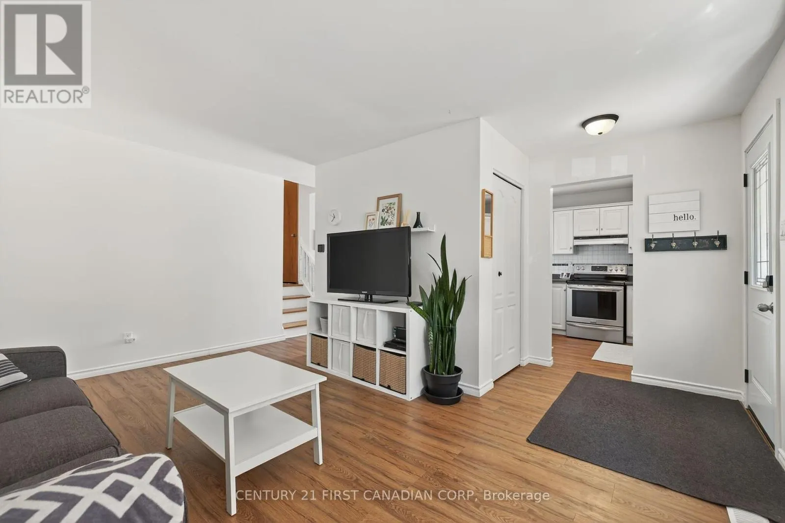 7 UPCOTT CRESCENT