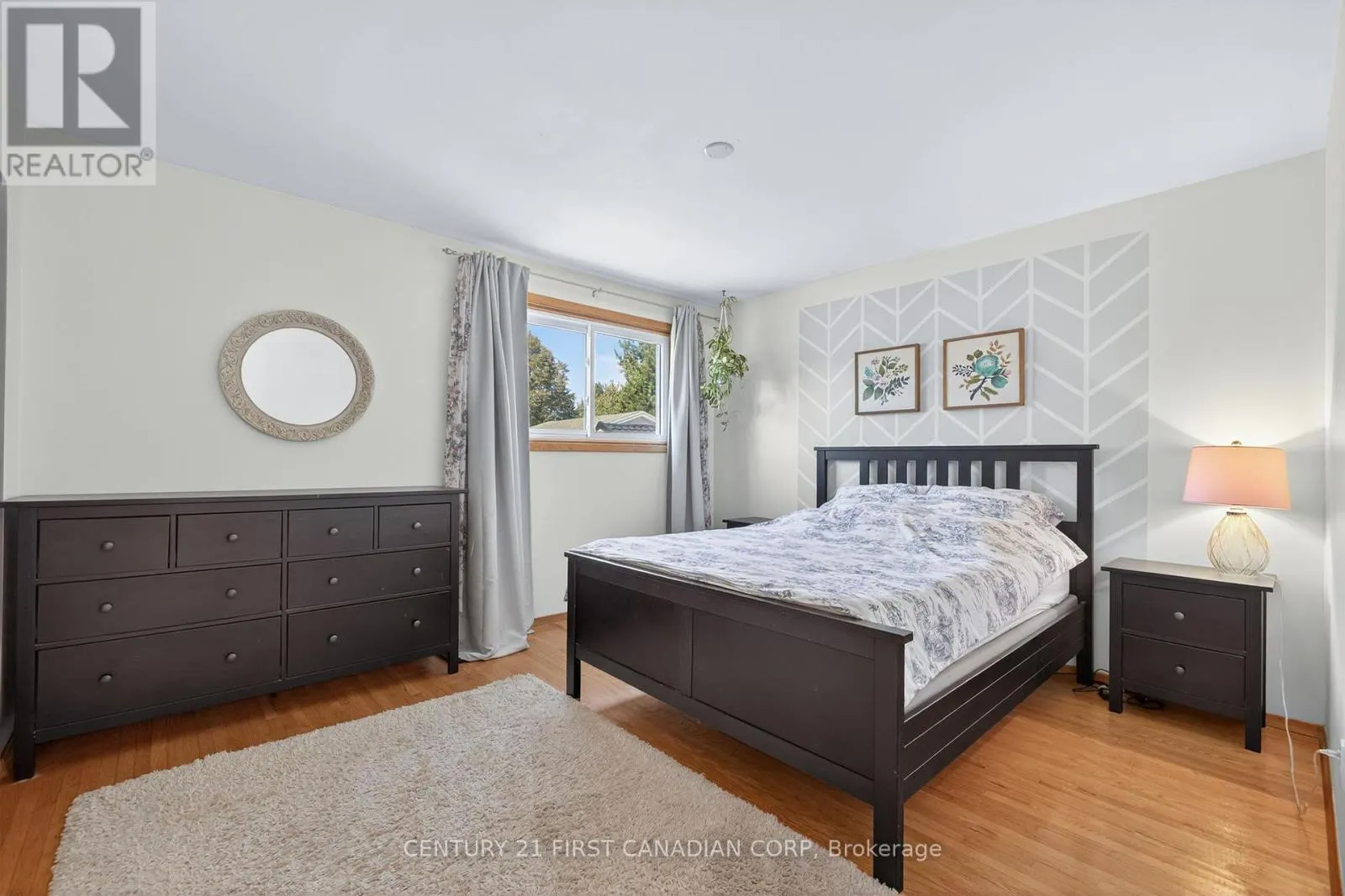 7 UPCOTT CRESCENT